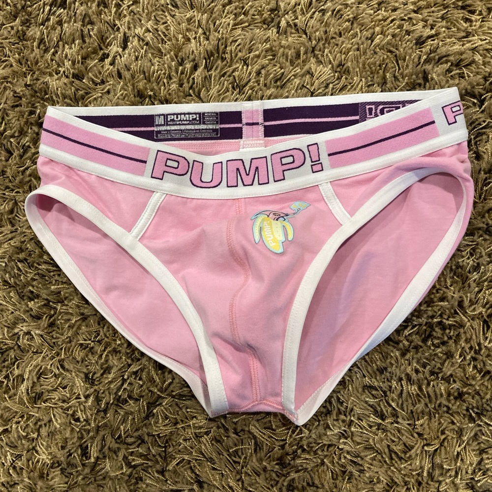 Pump! Banana briefs